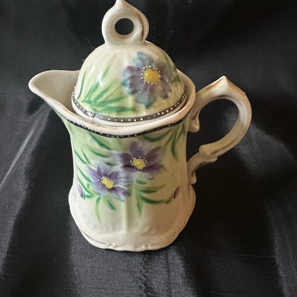 Vintage Nippon Creamer w/Saucer - Picture 3 of 12